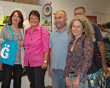 Karoline Linnert, Cornelia Wiedemeyer, Süleyman Altunc und Maria Kroustis im "Selem Market"