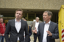 Bürgermeister Carsten Sieling (re.) und Eigentümer Theo Bührmann