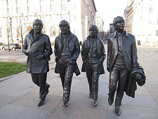 Die Beatles Statue in Liverpool