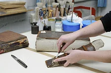 Impressionen aus der Restaurierungswerkstatt Impressionen aus der Restaurierungswerkstatt