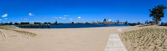 Überblick über den Strandpark Waller Sand in der Bremer Überseestadt., jpg, 59.9 KB
