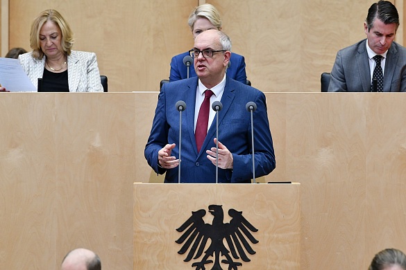 Bürgermeister Andreas Bovenschulte im Bundesrat: Grundgesetzänderung schützt Rolle des Bundesverfassungsgerichts als Hüter der Verfassung.